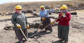 Anadolu Kadınları ‘Anadolunun Tarihini Gün Yüzüne Çıkarıyor
