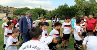 Geleceğin Futbolcuları Nazillide Yetişiyor