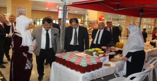 El Emeği Ürünlerini Tren Peronunda Sergilediler