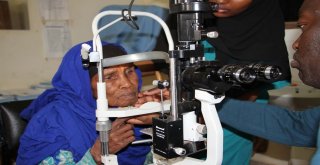 Tikadan Kenyalı Katarakt Hastalarına Göz Sağlığı Kampı