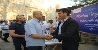 Başkan Dündar Vatandaşlarla Bayramlaştı