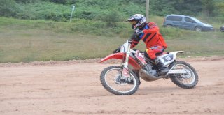 En Yavaş Motosiklet Olabilmek İçin Yarıştılar