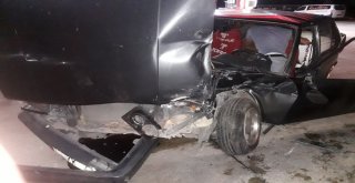 Benzin İstasyonunda Kaza: 2 Yaralı