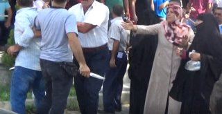 Park Parası Yüzünden Bıçaklı Kavga