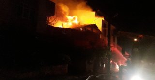 Suriyeli Ailenin Yaşadığı Ahşap Evde Yangın Çıktı: 2 Ölü 3 Yaralı
