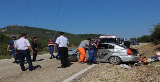 Kayalıklara Çarpıp 100 Metre Sürüklenen Araç Sürücü Hayatını Kaybetti