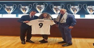 Real Madridden Filistinin Cesur Kızı Tamimiye İsmi Yazılı Forma