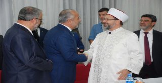 Diyanet İşleri Başkanı Erbaş, Bitliste Kanaat Önderleri Ve Stklarla Bir Araya Geldi