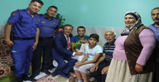 Başkan Pamuktan Gazi Ve Ailesine Ziyaret