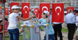 Bitlisteki Park Açılışında Çocuklar Tarafından İzdiham Yaşandı
