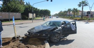 Manavgatta Trafik Kazası: 3 Yaralı