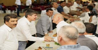 Başkan Türel Alanyada Halkla Bayramlaştı