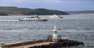 Çanakkalede Deniz Ulaşımına Fırtına Engeli