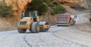Mersinde Kırsal Bölgelerdeki Asfalt Atağı Sürüyor