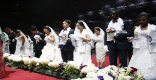 Güney Korede Binlerce Çift Aynı Anda Evlendi