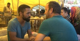 Vatandaşlar Bayramın İlk Gününde Kurban Pazarlarına Akın Etti