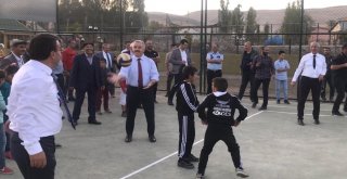 Milletvekilleri Çocuklarla Voleybol Oynadı