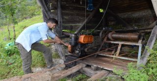 İlkel Teleferikle Metrelerce Yükseklikte Ölümüne Yolculuk
