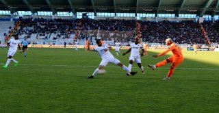 Spor Toto Süper Lig: Bb Erzurumspor: 0 - A.alanyaspor: 0 (İlk Yarı)