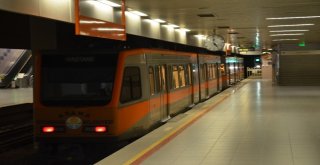 Adana Cumhurbaşkanı Erdoğandan Metro Jesti Bekliyor