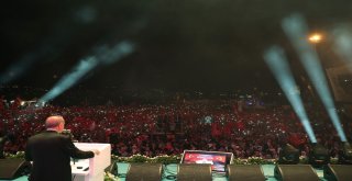 Cumhurbaşkanı Erdoğan Kürsüye  ‘Bil Oğlum  Türküsü Eşliğinde Çıktı