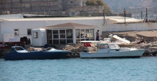Bodrumda Göçmen Teknesi Battı