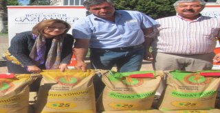 Gaziantep Büyükşehir Belediyesi Destekleriyle Arabanlı Çiftçilerin Yüzünü Güldürüyor