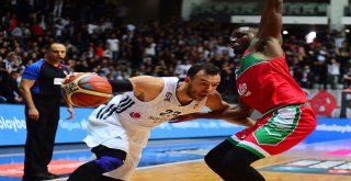 Tahincioğlu Basketbol Süper Ligi: Beşiktaş Sompo Japan: 61 - Pınar Karşıyaka: 57