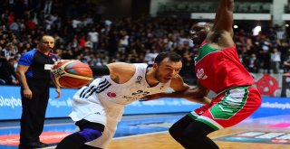 Tahincioğlu Basketbol Süper Ligi: Beşiktaş Sompo Japan: 61 - Pınar Karşıyaka: 57