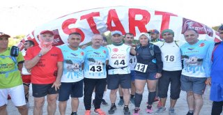 161 Kilometrelik Ultra Maratonu 20 Saat 50 Dakikada Koştu