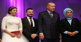 Cumhurbaşkanı Erdoğan Nikah Şahidi Oldu