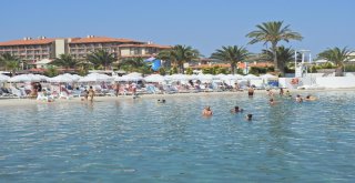 Çeşme, Eylül Ayında Da Dopdolu Ve Hareketli