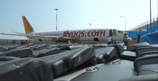 Trabzon Havalimanında Pistten Çıkan Zeynep İngiltere Yolcusu