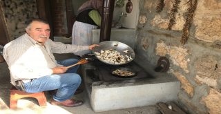 (Özel Haber) Ayı Mantarı Köylünün Gelir Kapısı Oldu