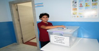 Yozgat Çözüm Koleji Meclis Başkanını Seçti
