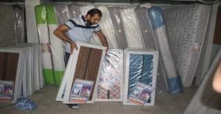 Öğrenciler Geldi, İkinci El Eşya Satan Esnafların Yüzü Güldü