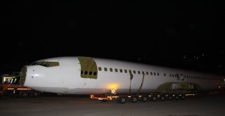 Pistten Çıkan Uçak 260 Gün Sonra Yeni Yerine Karayolu İle Taşındı