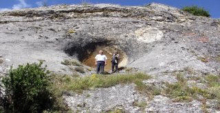 (Özel) Kazan Kayası, Kışın Yaban Hayvanlarının Yazın Turistlerin İlgi Odağı