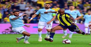 Spor Toto Süper Lig: Fenerbahçe: 0 - Medipol Başakşehir: 0 (İlk Yarı)