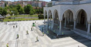 İBADETE AÇILACAK CAMİLERDE TEMİZLİK VE DEZENFEKSİYON