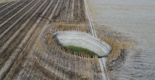 Obruk Sayısı Artıyor, Çevrede Hayat Devam Ediyor