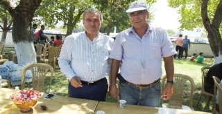 Bigadiçte Belediye Kırsal Mahallelere Düğün Salonu Yapıyor