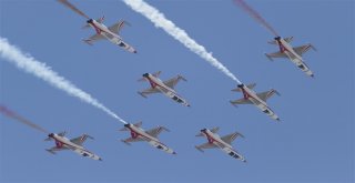 Türk Yıldızları Edremit Semalarında Uçacak