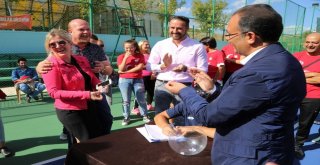 Uşak Belediyesi Tenis Turnuvası Başladı