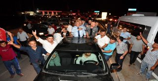 Kocamaza Malezya Dönüşü Coşkulu Karşılama