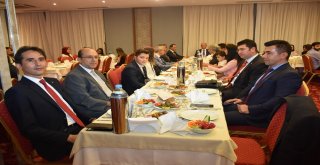 Mülki İdare Amirleri Veda Yemeğinde Buluştu