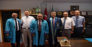 Başkan Böcek, ‘Yüksek Lisans Diplomasını Aldı