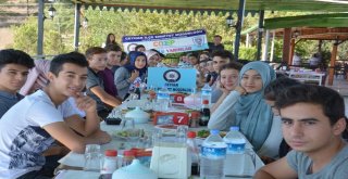Polis Çocuklarla Yarıştı