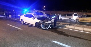 Sivasta İki Otomobil Çarpıştı: 5 Yaralı