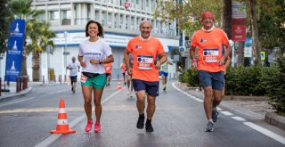 İzmir’de kurtuluş coşkusu maratonla taçlandı